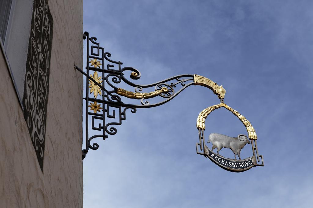 Hotel Schwarzer Widder 3*